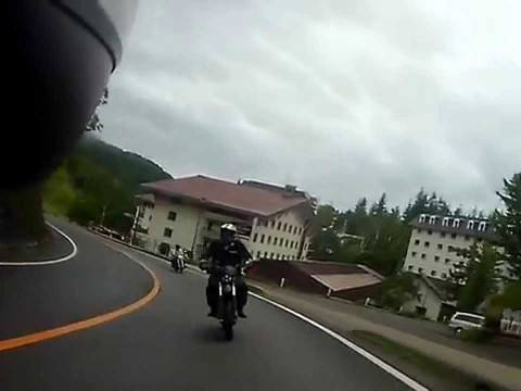 バイク同士で追突事故になる直前の様子