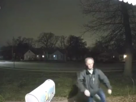 警察の囮捜査の罠にかかった男性