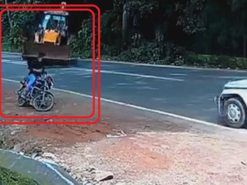 制御不能になる直前のブルドーザー