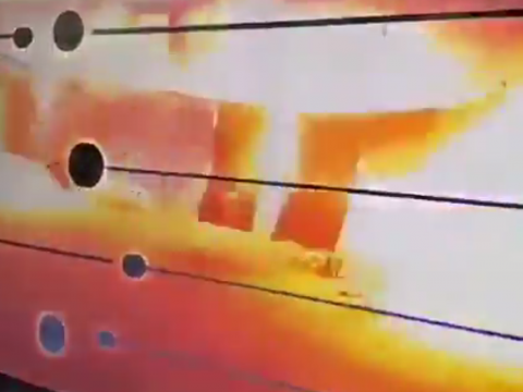 爆発するガソリンスタンド