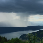 【海外・動画】オーストリアの湖に雲が落ちてくる。集中豪雨のタイムラプスが凄い。