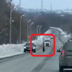 【海外・動画】事故寸前！車から脱落したタイヤが暴走。動画が話題に。